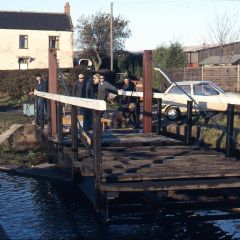 Rebuilding the Swing Bridge 1986